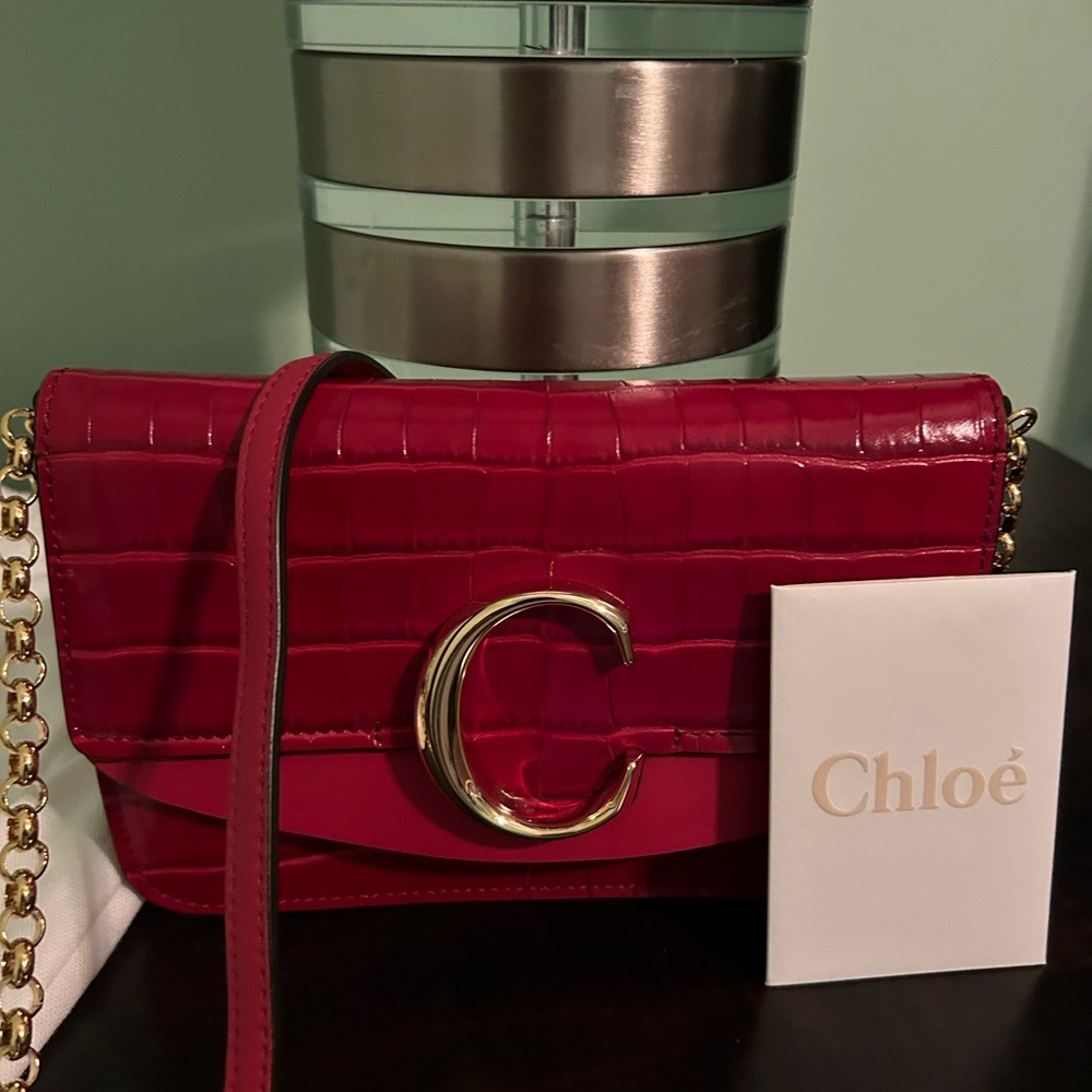Authenticated Chloe croc-embossed brand new cross-body handbag. Red color.